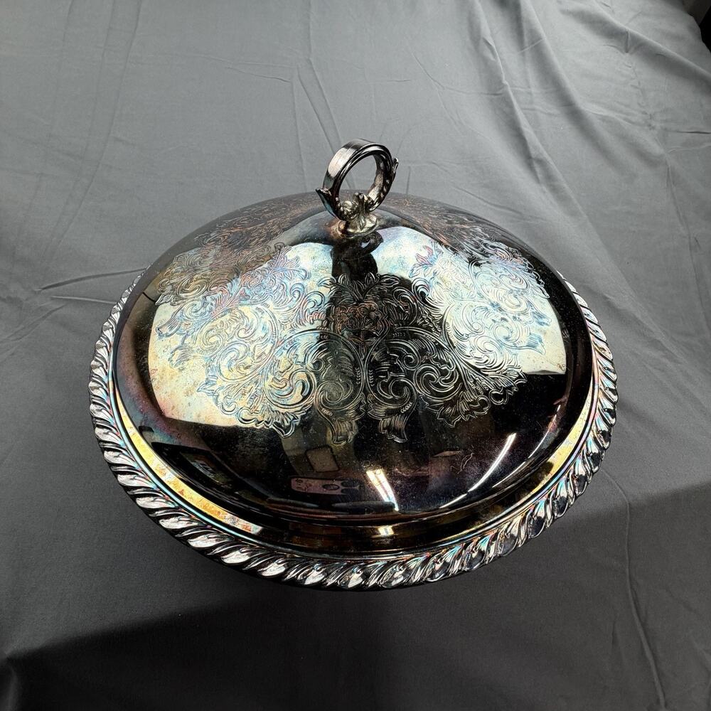 Oneida Silverplate Round Covered Serving Dish Engraved Lid Glass Insert Vintage